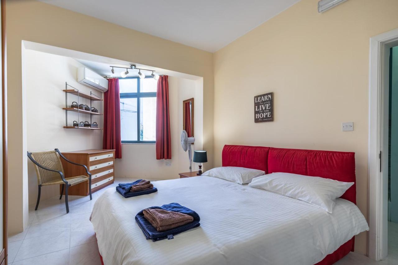 Fantastic 3 Bedroom Duplex Penthouse With Terrace شقة