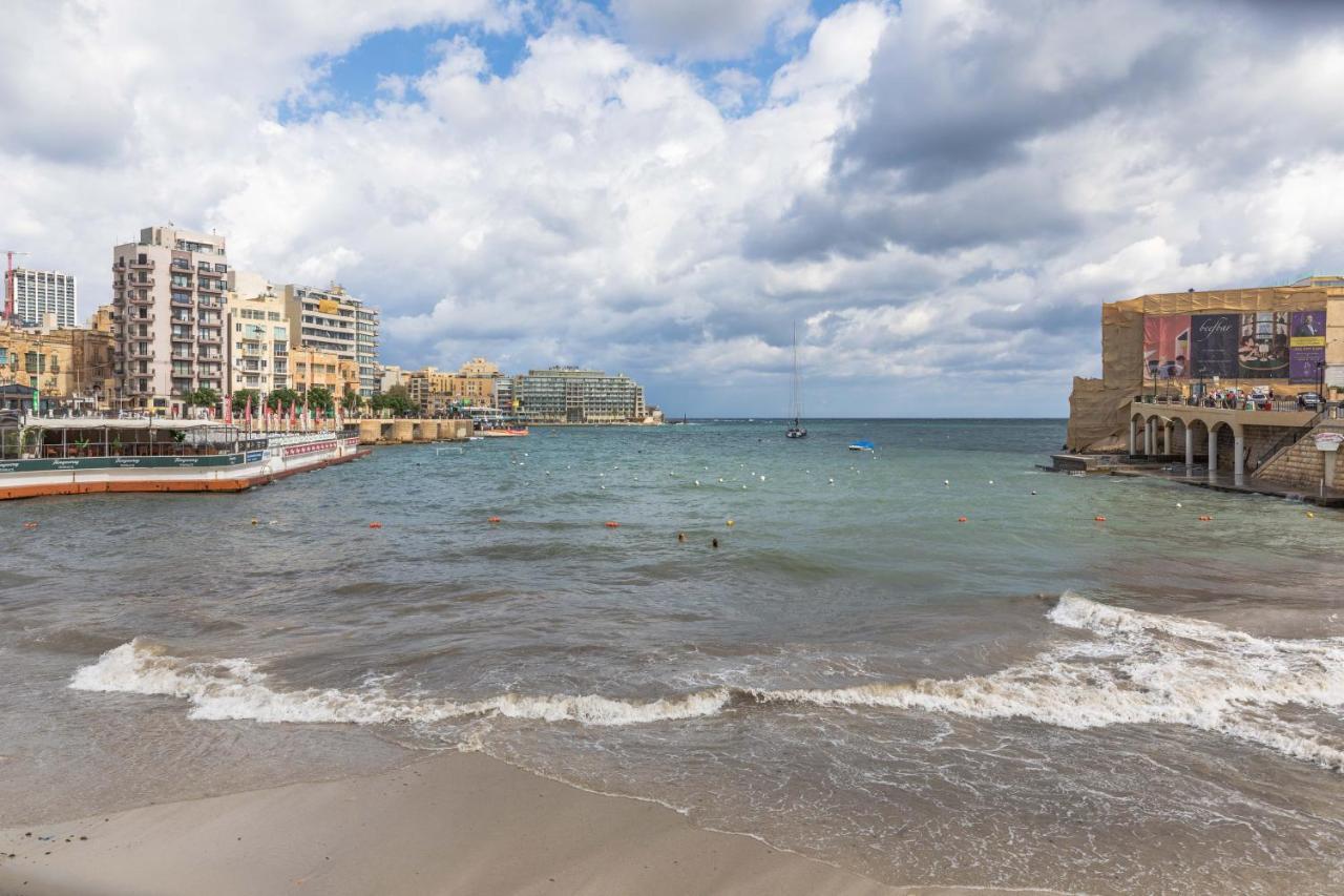 Fantastic 3 Bedroom Duplex Penthouse With Terrace *